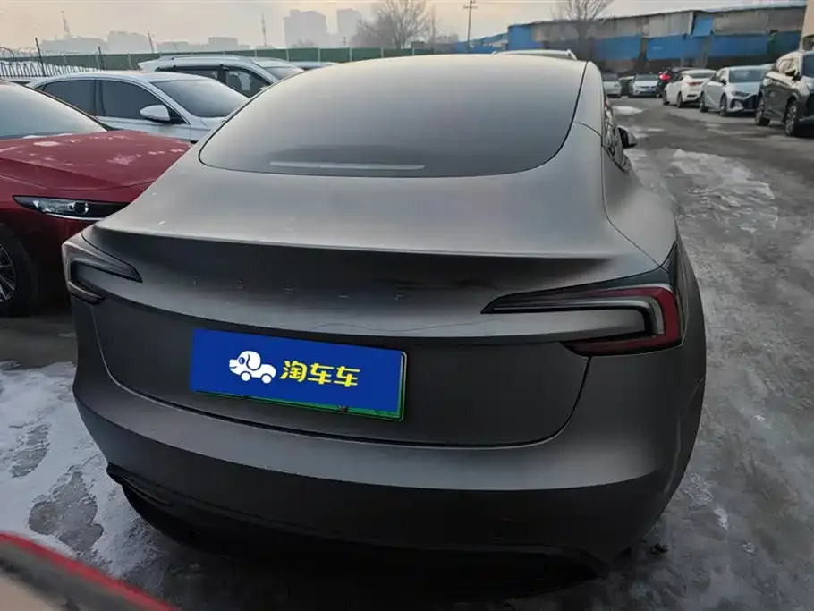 Tesla Model 3 — фото 3