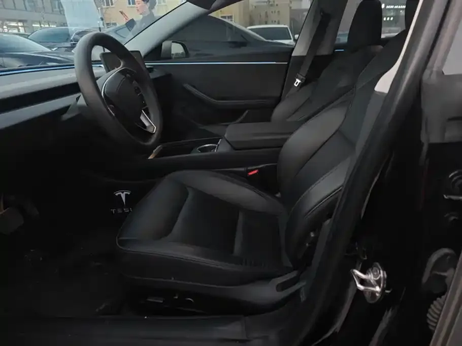 Tesla Model 3 — фото 2