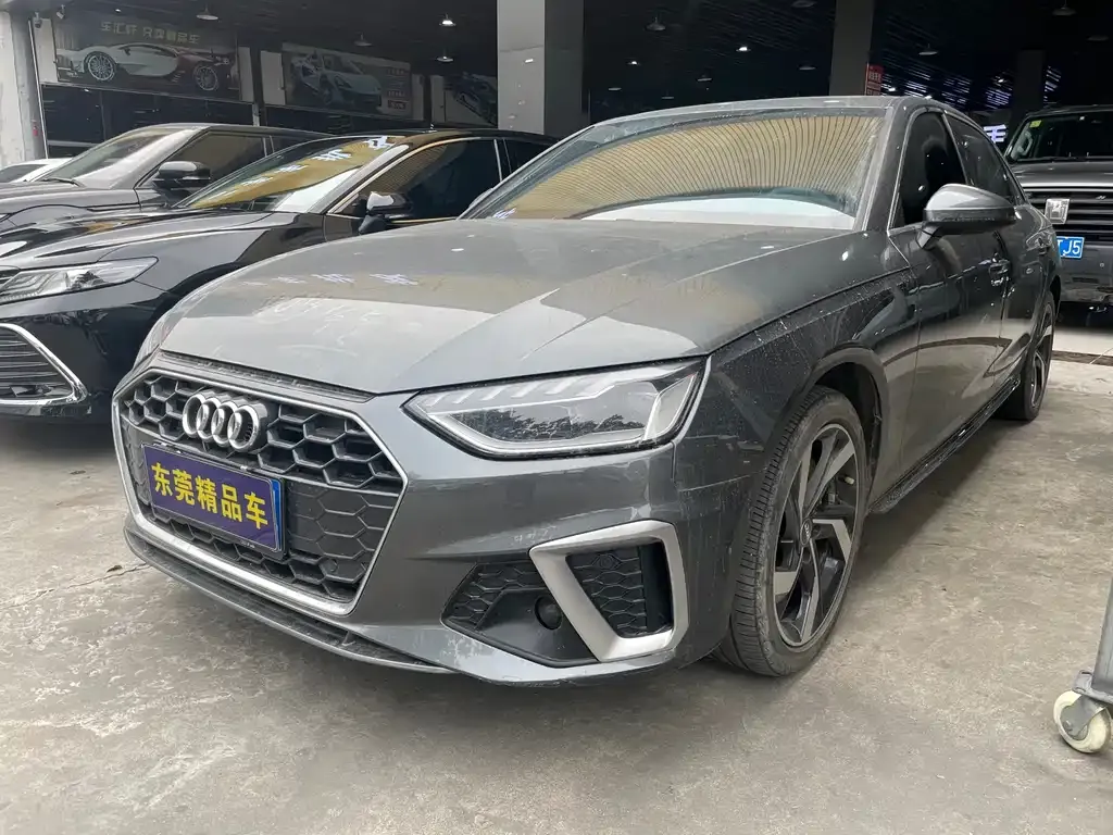 Audi A4L 2022 из CN, фото 1