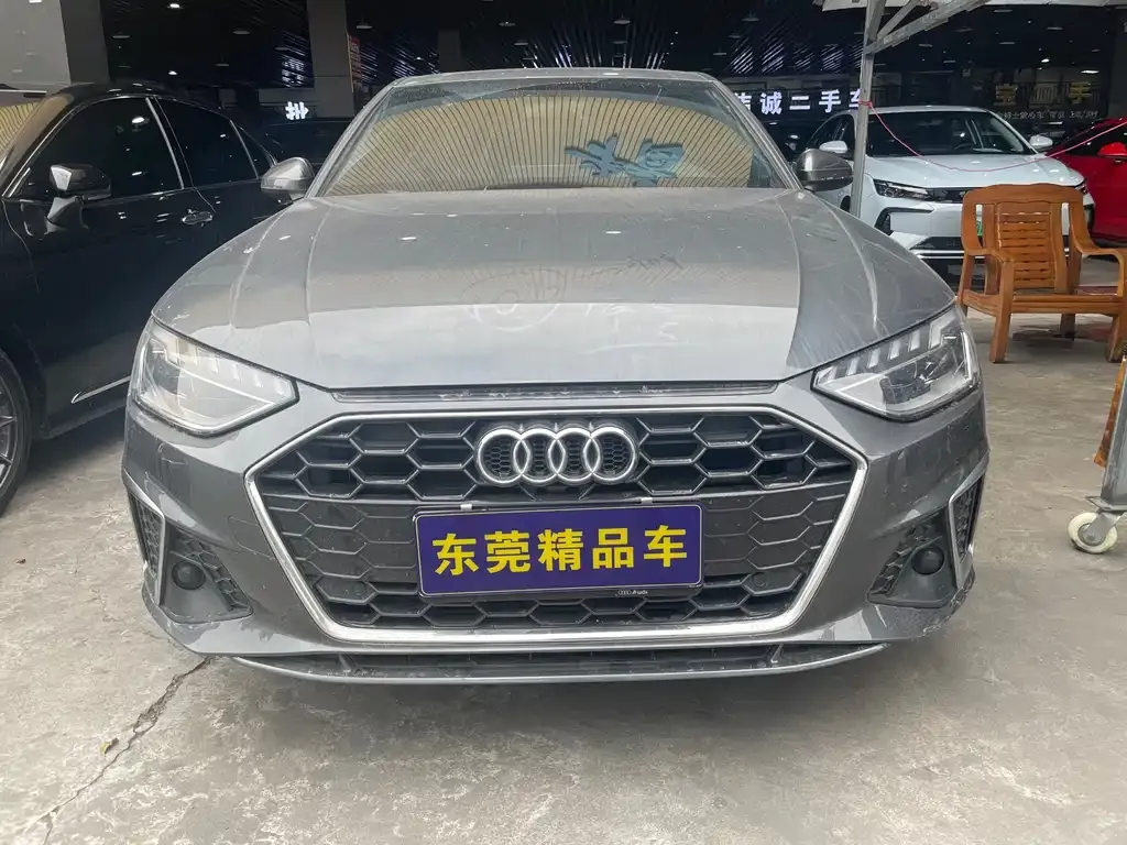 Audi A4L 2022 из CN, фото 4