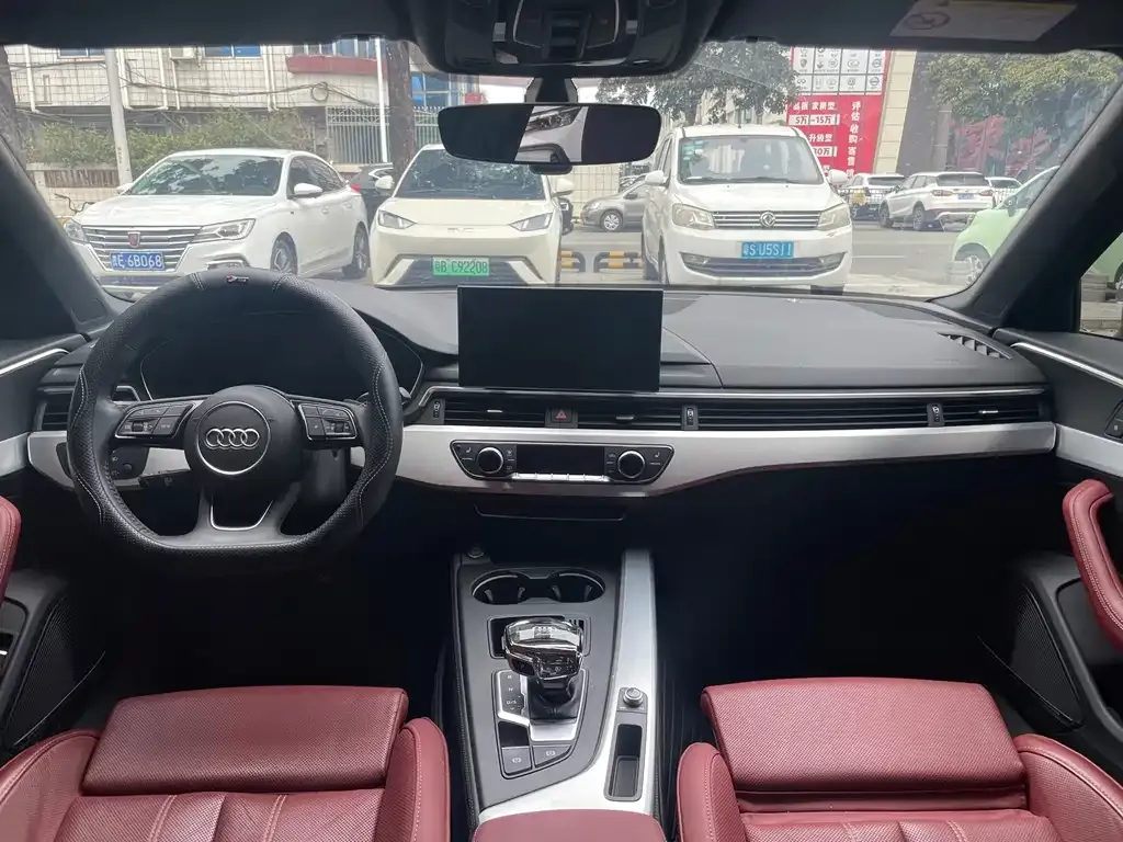 Audi A4L 2022 из CN, фото 9