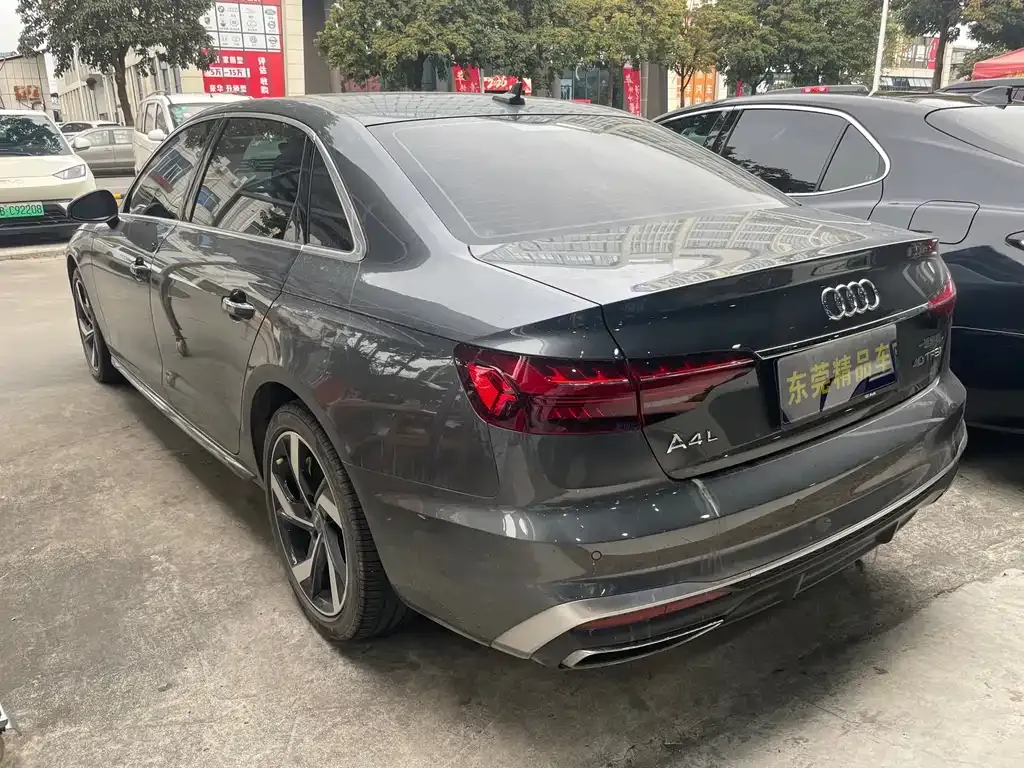 Audi A4L 2022 из CN, фото 7