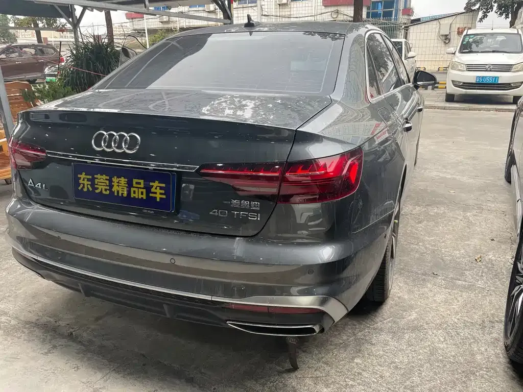 Audi A4L 2022 из CN, фото 2