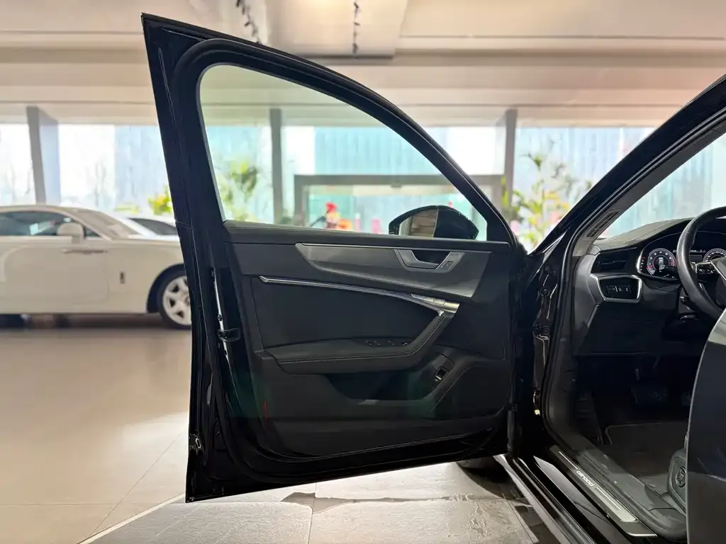 Audi A6 (Import) 2024 из CN, фото 2