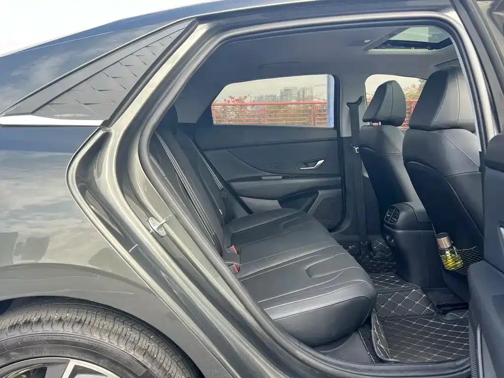 Hyundai Elantra 2024 из CN, фото 2