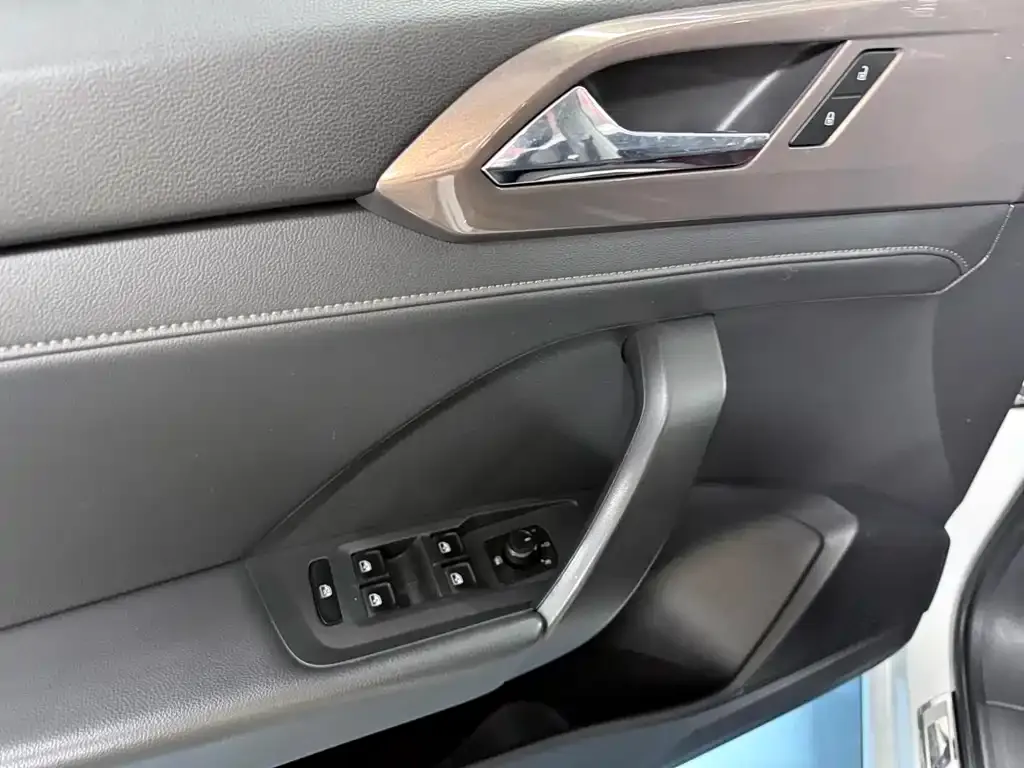 Volkswagen Tharu 2021 из CN, фото 4