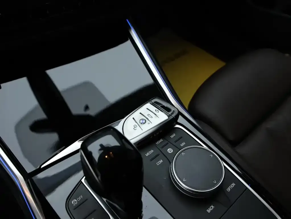 BMW 3 Series 2021 из CN, фото 5