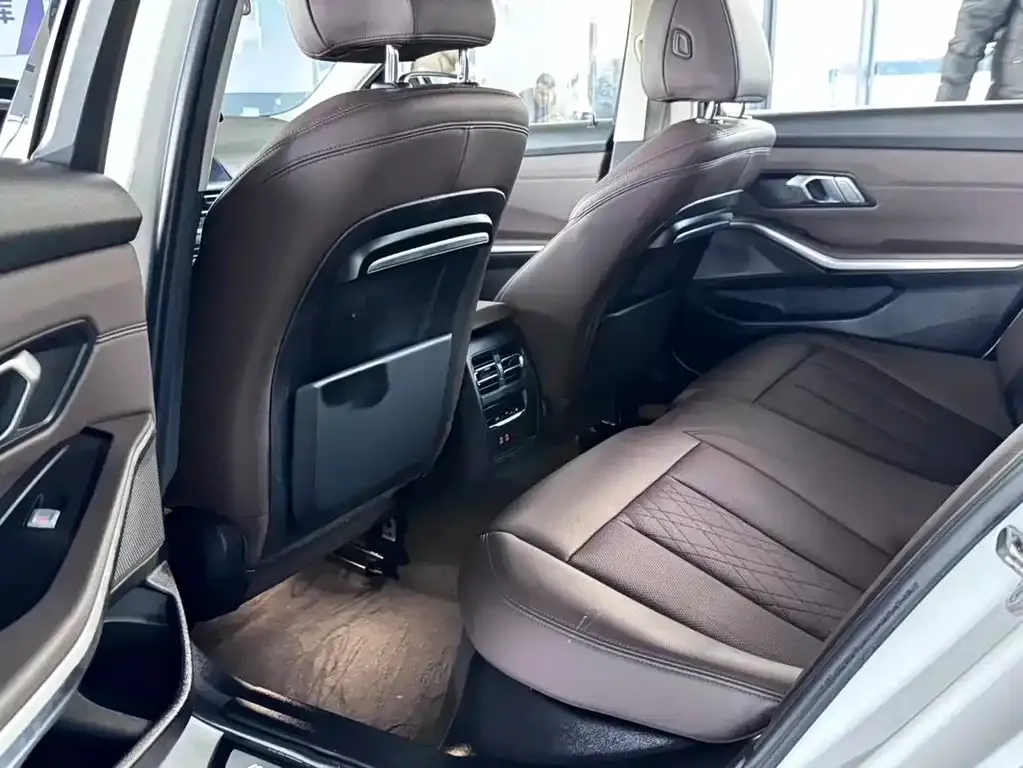 BMW 3 Series 2021 из CN, фото 6