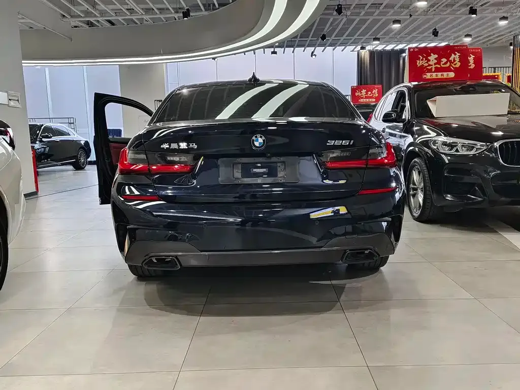 BMW 3 Series 2021 из CN, фото 2