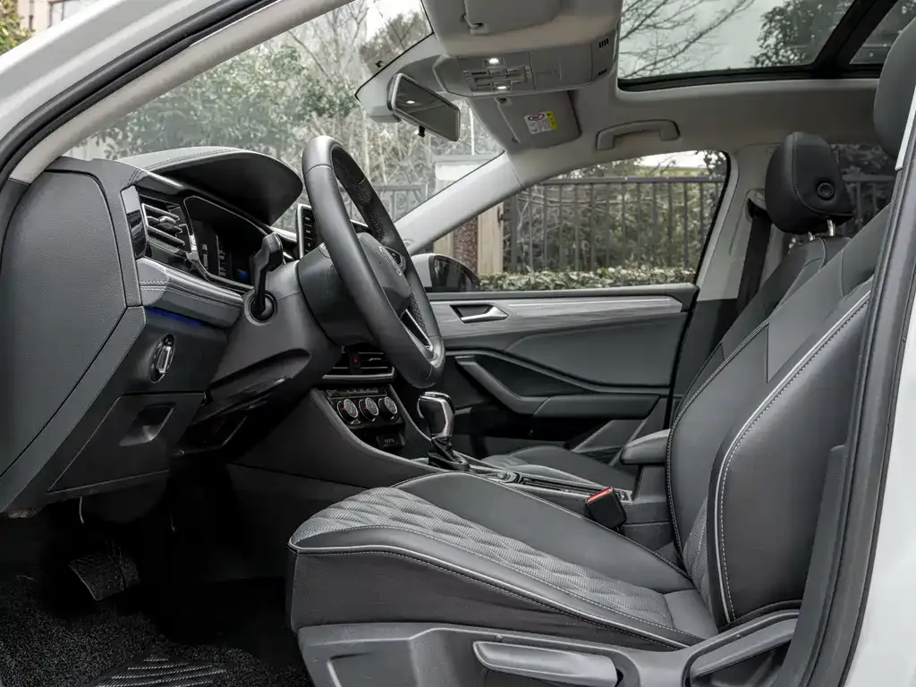 Volkswagen Magotan 2023 из CN, фото 6