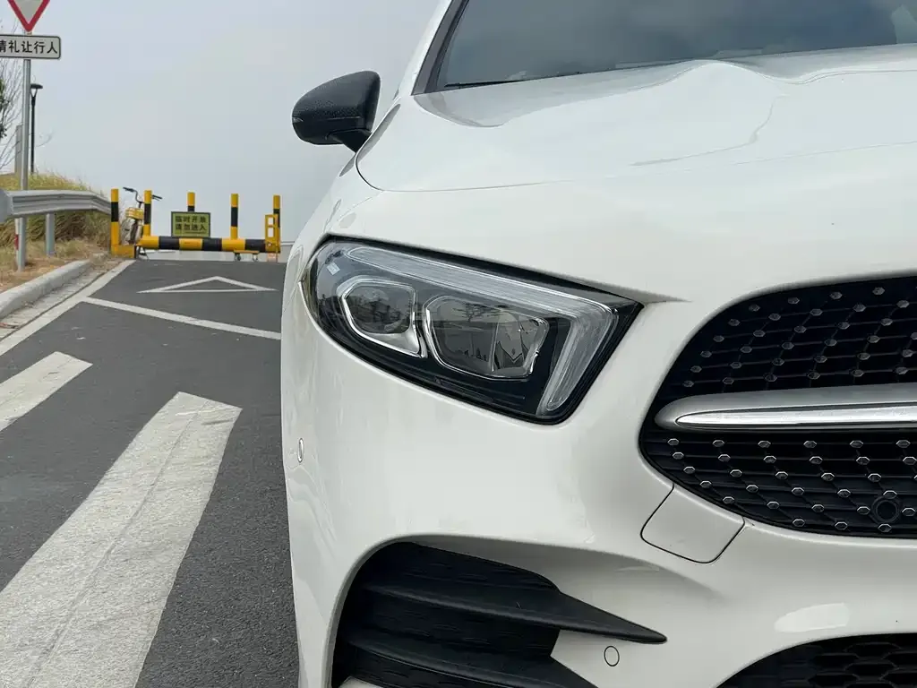 Mercedes-Benz A-Class — фото 10