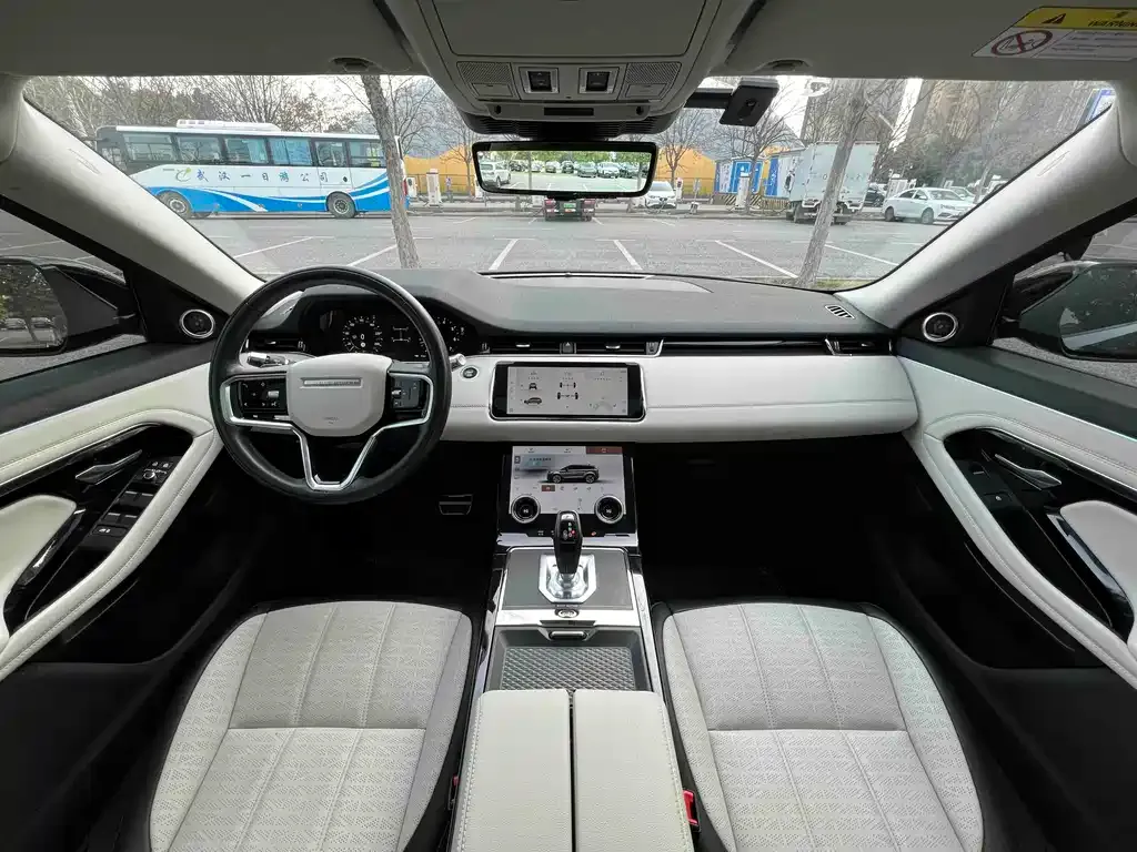 Land Rover Evoque — фото 7