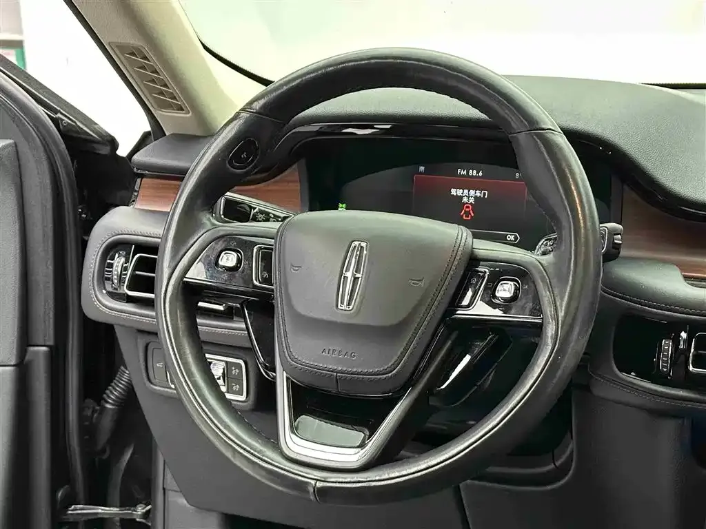 Lincoln Aviator 2021 из CN, фото 10
