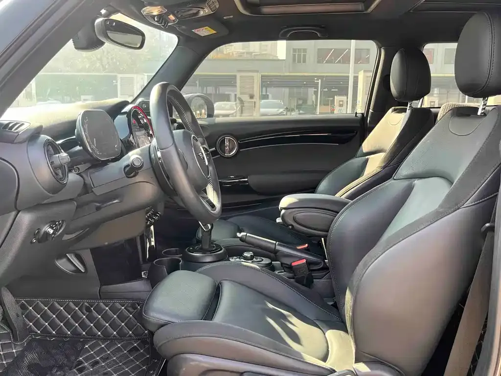 MINI Cooper (3-door) 2023 из CN, фото 4