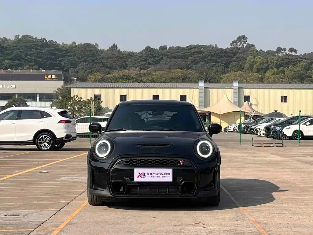 MINI Cooper (3-door) 2023 из CN, фото 3