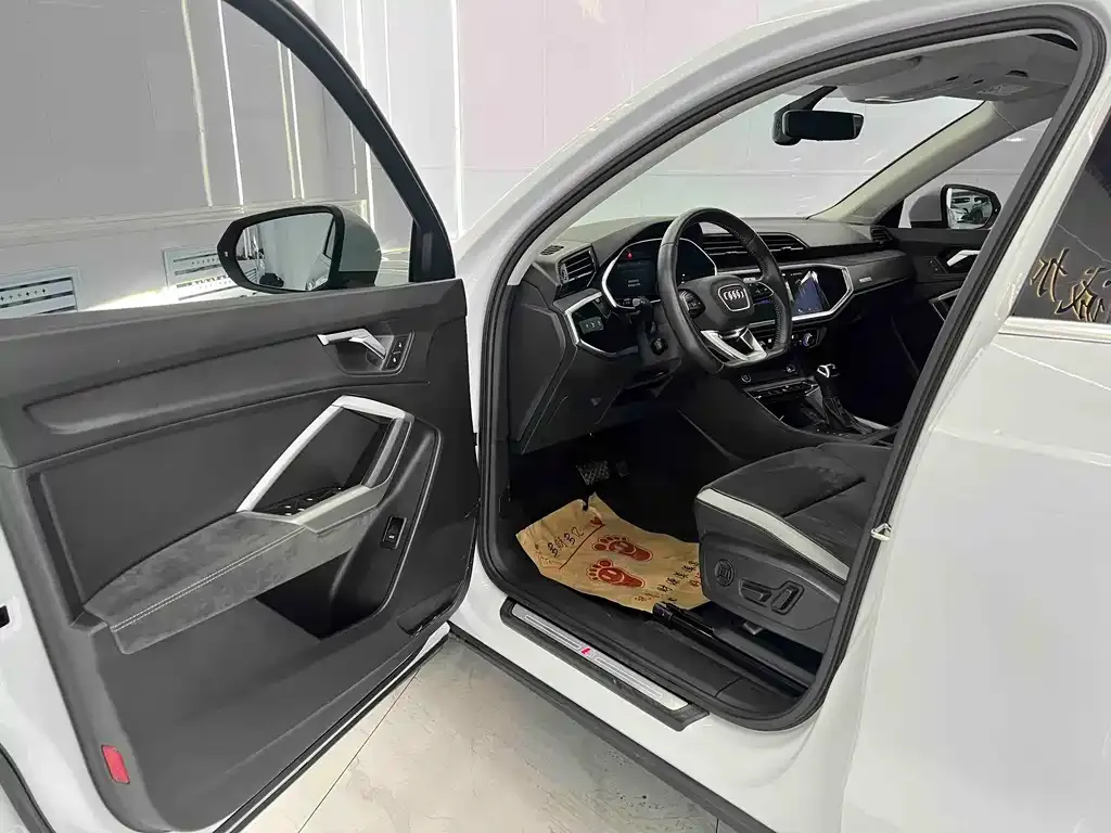 Audi Q3 2022 из CN, фото 3