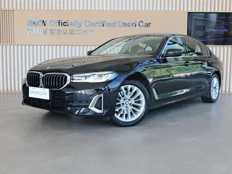 BMW 5 Series — фото 1