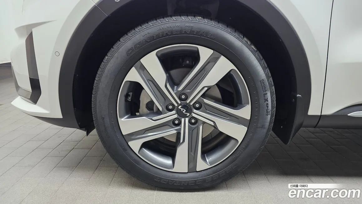 Kia Sorento — фото 7