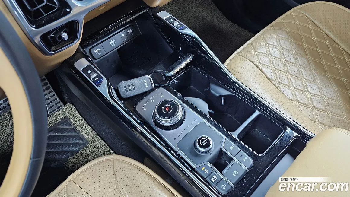 Kia Sorento — фото 10