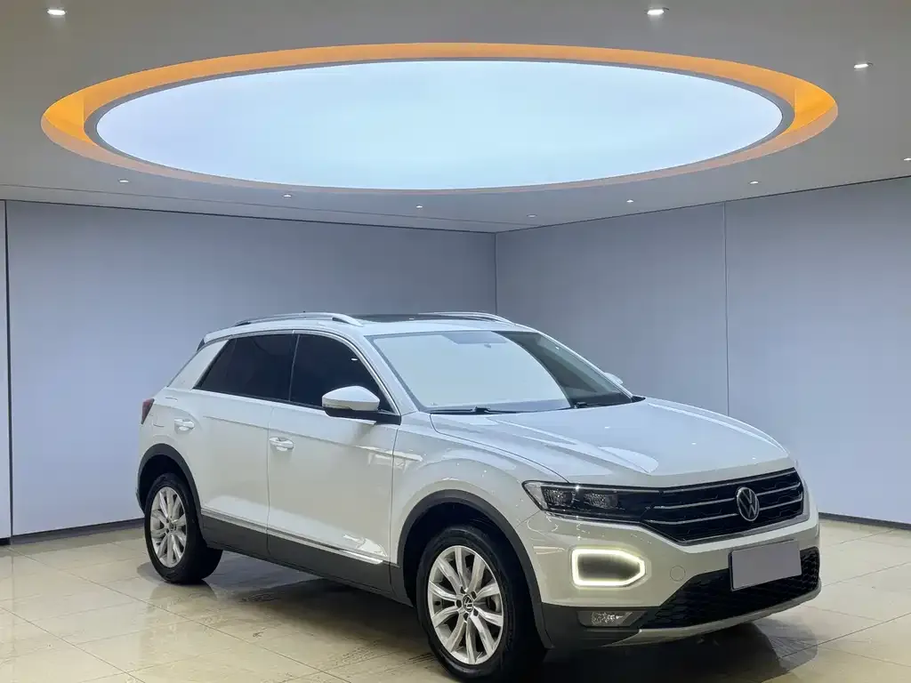 Volkswagen T-Roc — фото 2