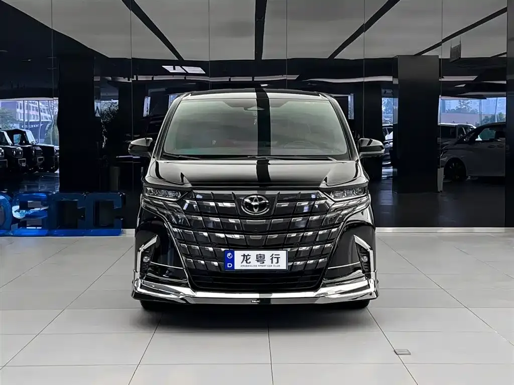 Toyota Alphard 2024 из CN, фото 1