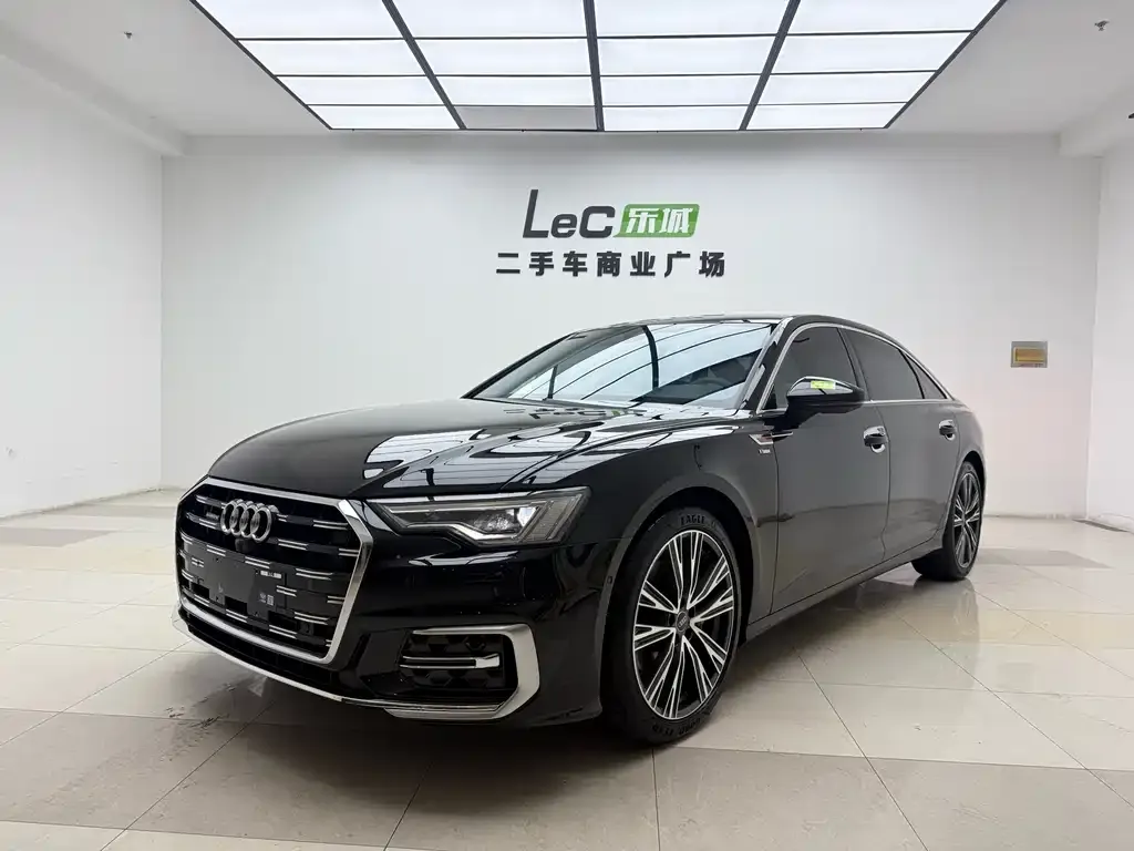 Audi A6L — фото 1