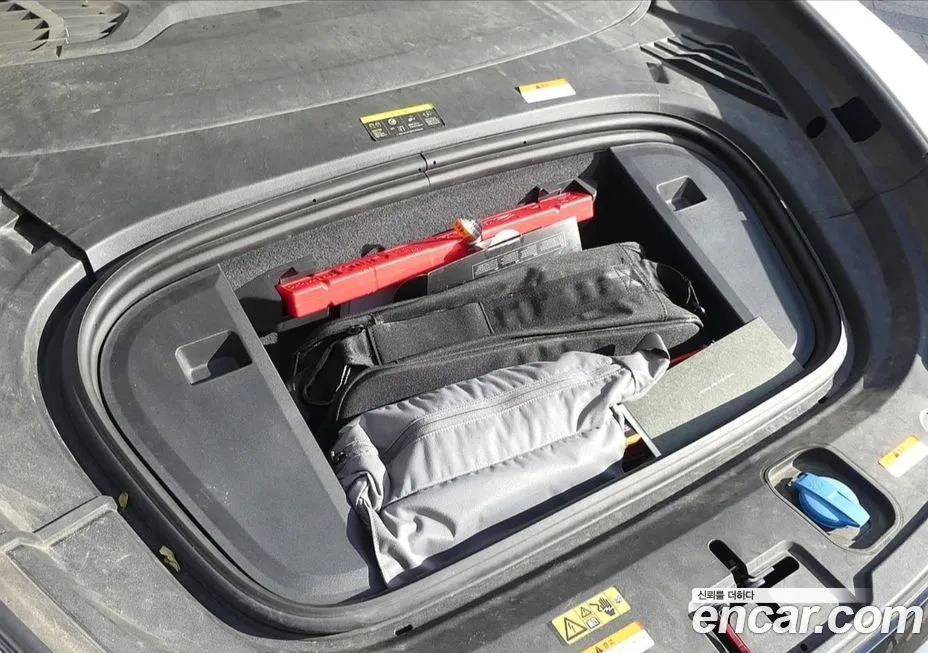 Audi RS e-tron GT 2022 из KR, фото 7