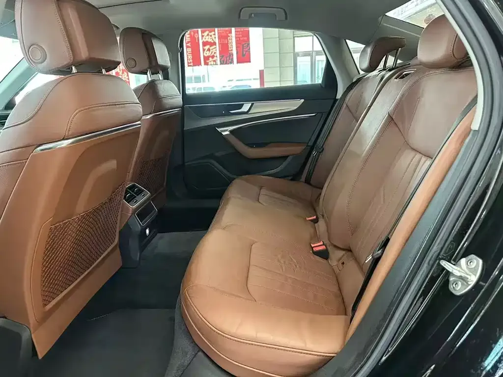 Audi A6L 2021 из CN, фото 4