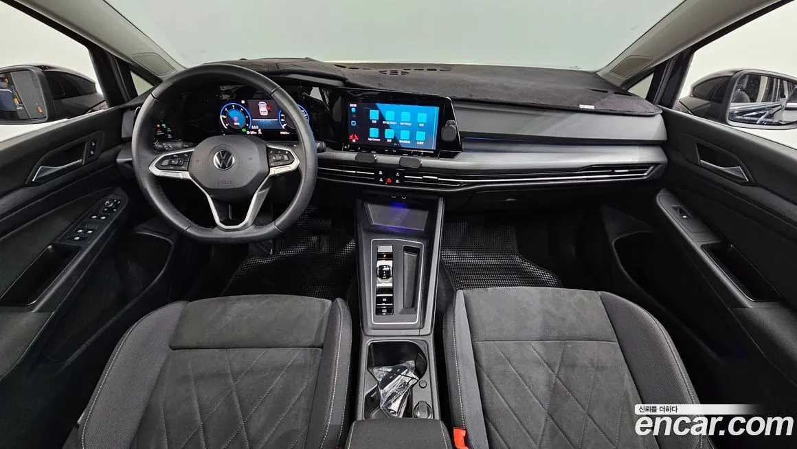 Volkswagen Golf 2022 из KR, фото 4