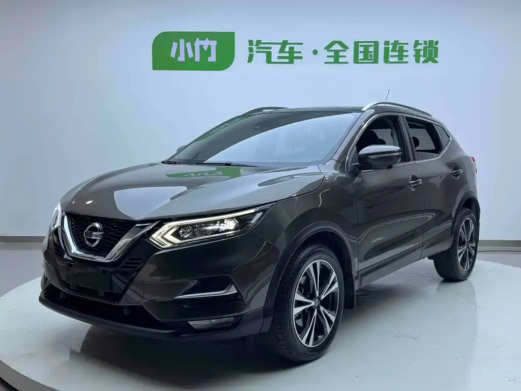 Nissan Qashqai — фото 1