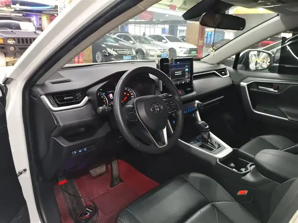 Toyota Wildlander 2023 из CN, фото 7
