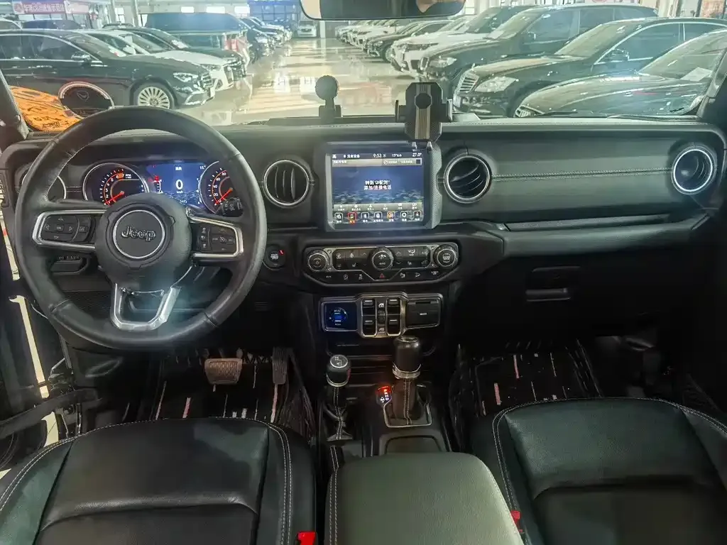 Jeep Wrangler 2023 из CN, фото 3