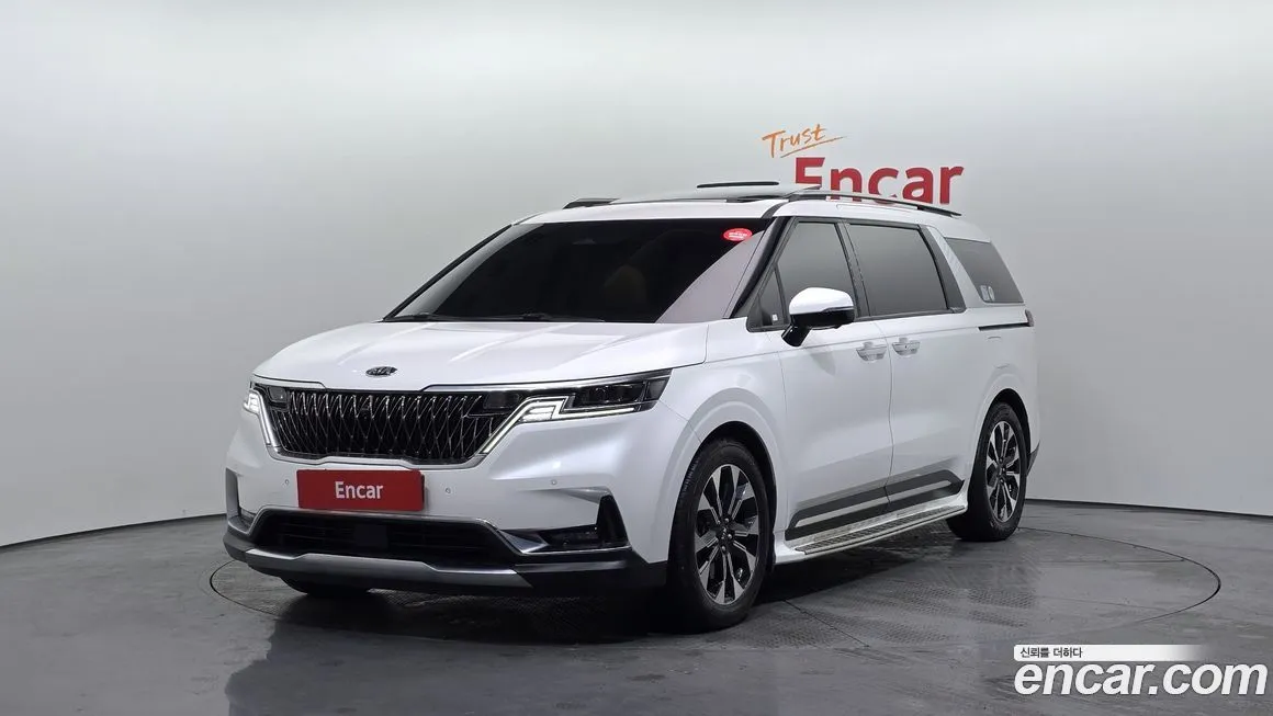 Kia Carnival — фото 1