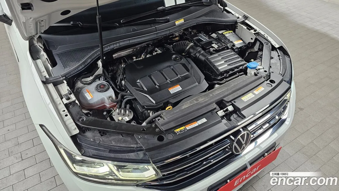 Volkswagen Tiguan — фото 6