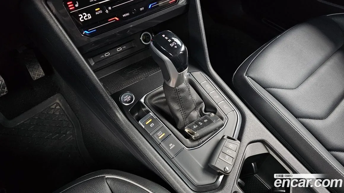 Volkswagen Tiguan — фото 10