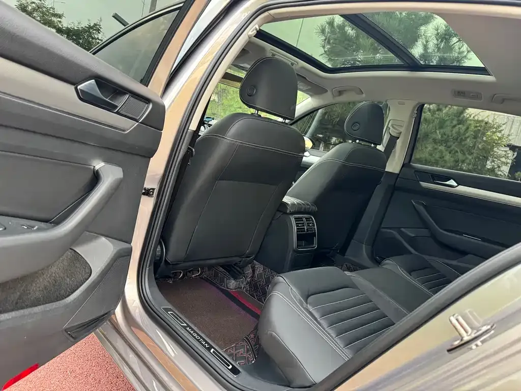 Volkswagen Magotan 2021 из CN, фото 2