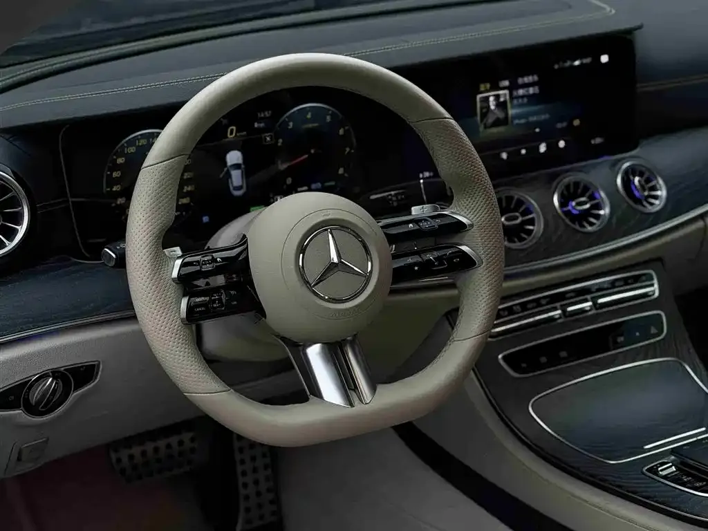 Mercedes-Benz E-Class (Import) — фото 4