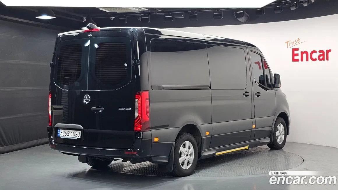 Mercedes-Benz Sprinter 2023 из KR, фото 8