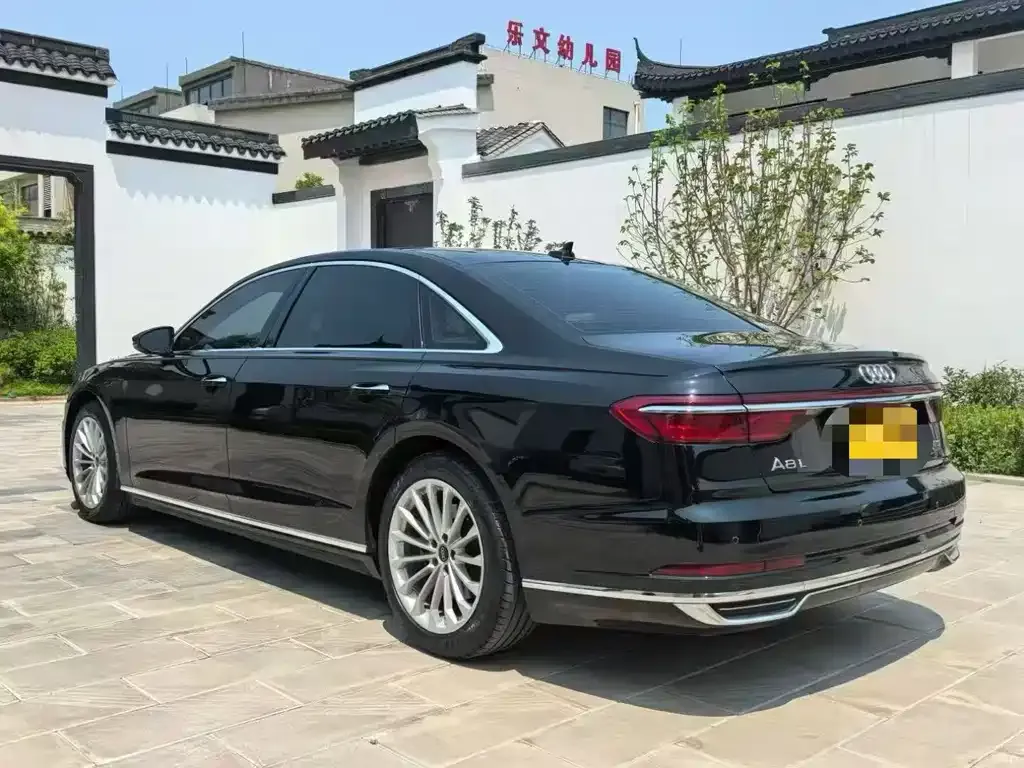 Audi A8 2021 из CN, фото 9