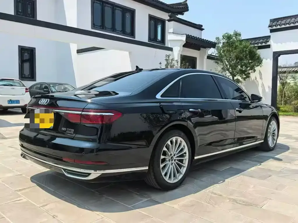 Audi A8 2021 из CN, фото 4