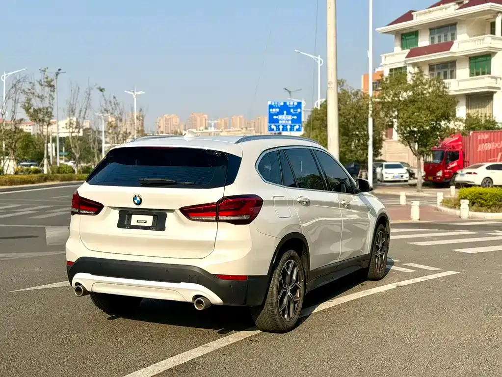 BMW X1 — фото 4