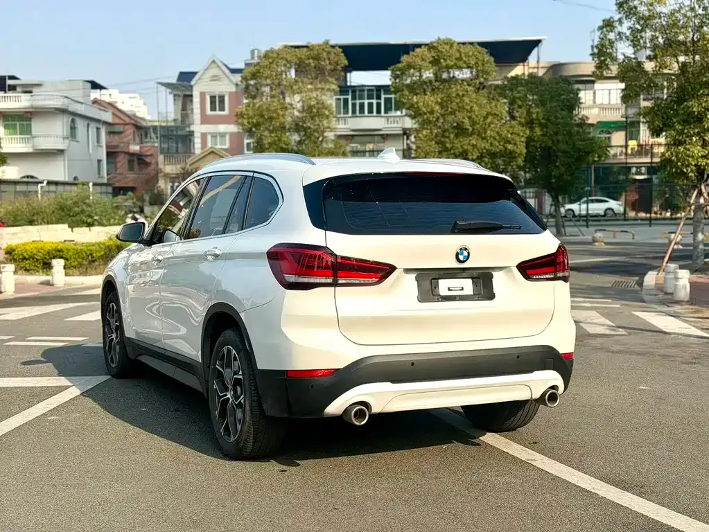 BMW X1 — фото 3