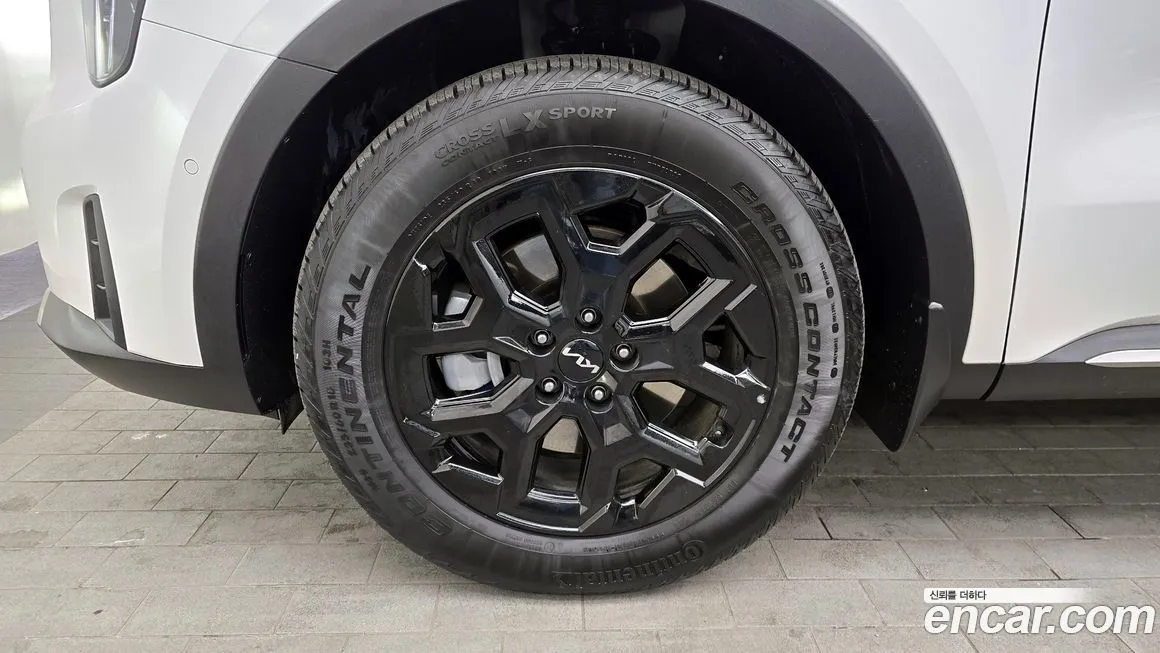 Kia Sorento — фото 9