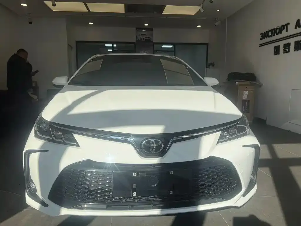Toyota Corolla 2023 из CN, фото 1