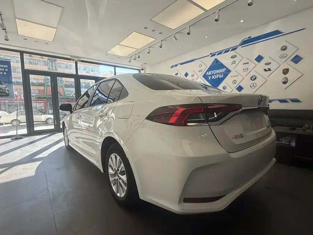 Toyota Corolla 2023 из CN, фото 10