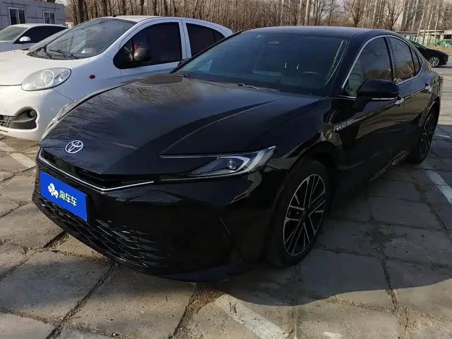 Toyota Camry 2024 из CN, фото 1