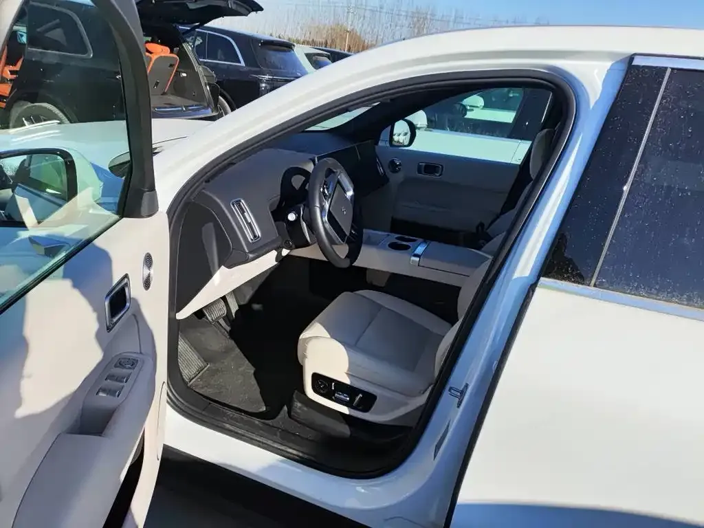 Li Auto L8 2025 из CN, фото 4