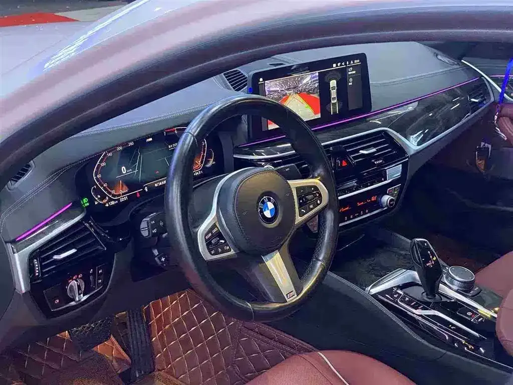 BMW 5 Series — фото 4