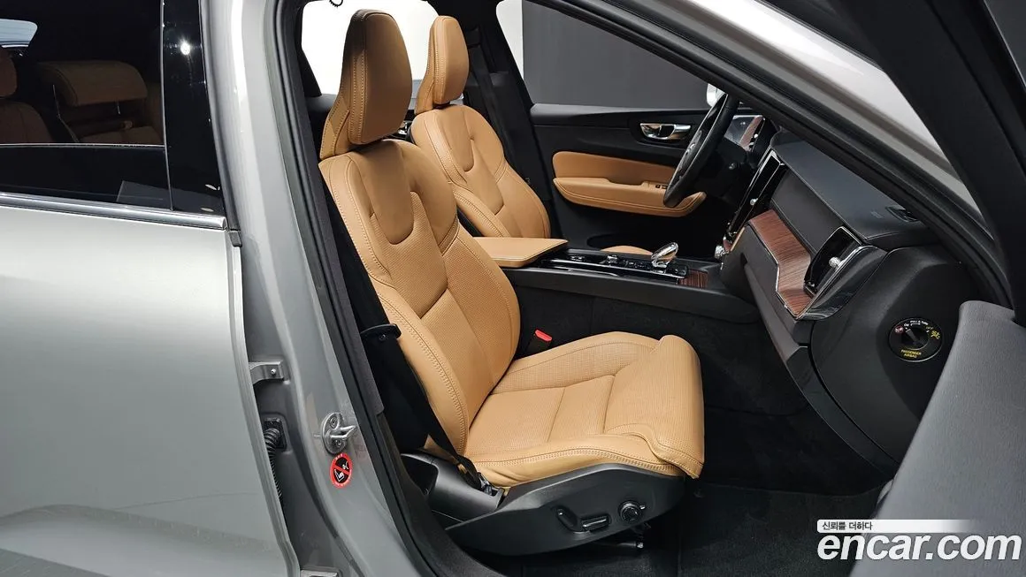 Volvo XC60 2023 из KR, фото 9