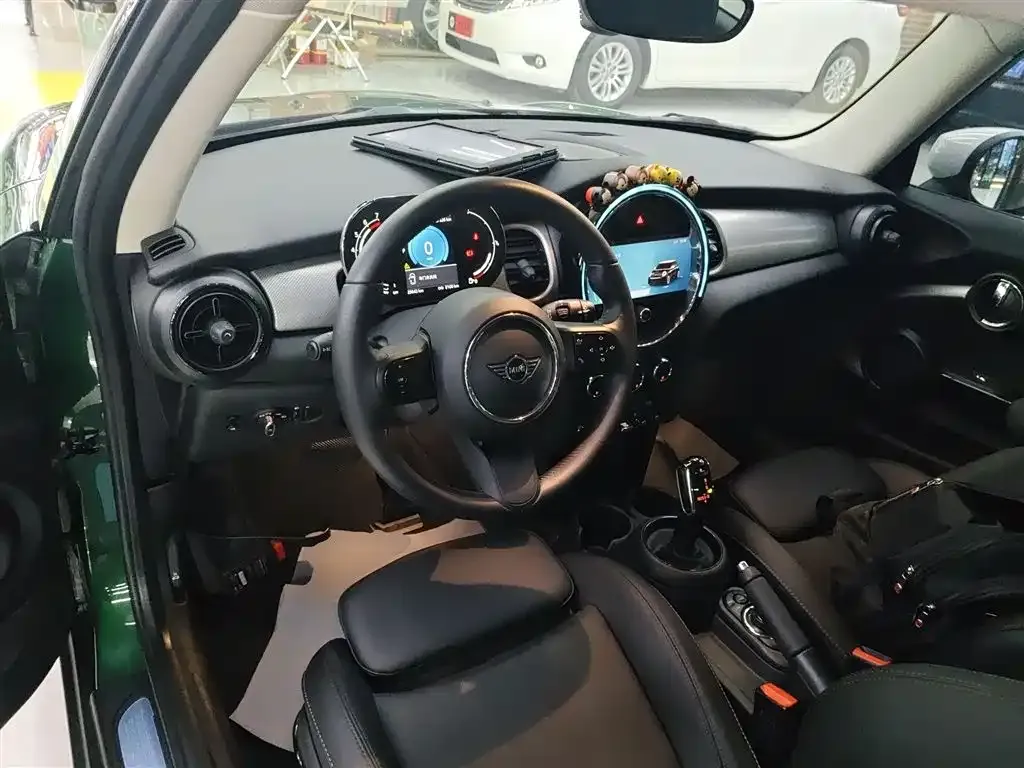 MINI Cooper (3-door) 2021 из CN, фото 2